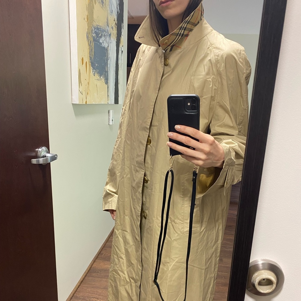 Burberry light weight packable trench coat